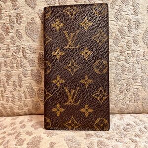 Sold! Authenticated Louis Vuitton notebook checkbook agenda cover monogram